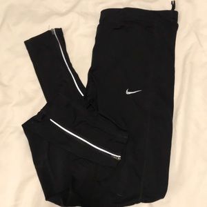 Nike skinny Dri fit leggings